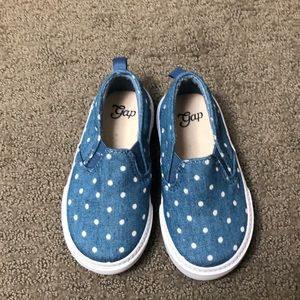 Toddlers slip-ons